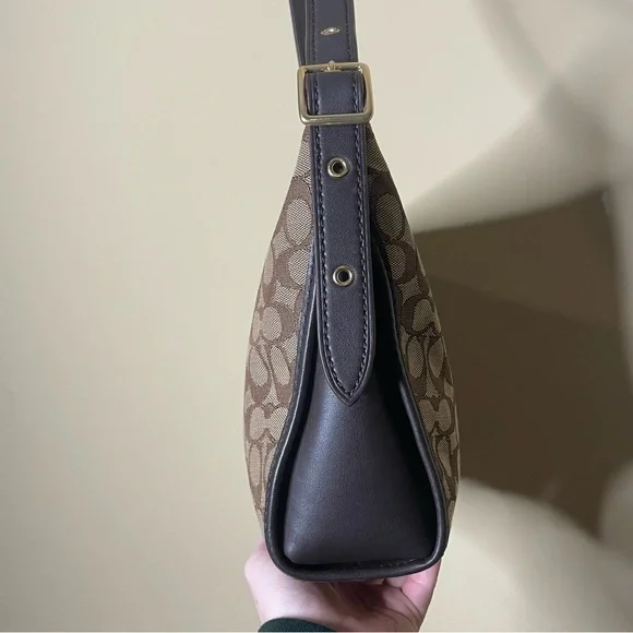 Coach Signature Small Dufflette in Signature Jacquard - Picture 5 of 13